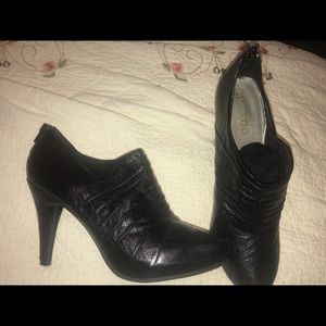 Leather high heels, sz 9.5 NWOT